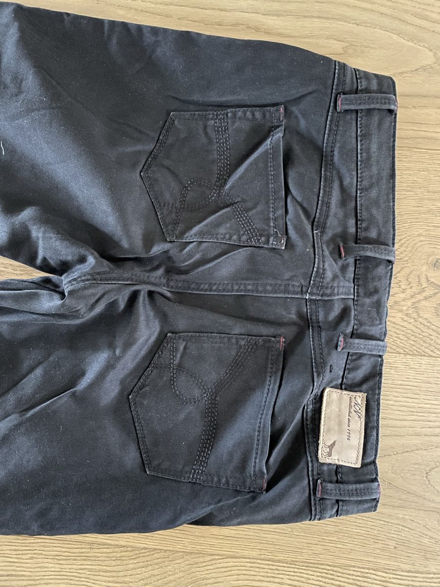 Jeans: Schwarze Damen Jeans  – Gebraucht aus Gümligen von ani_c7v6 2