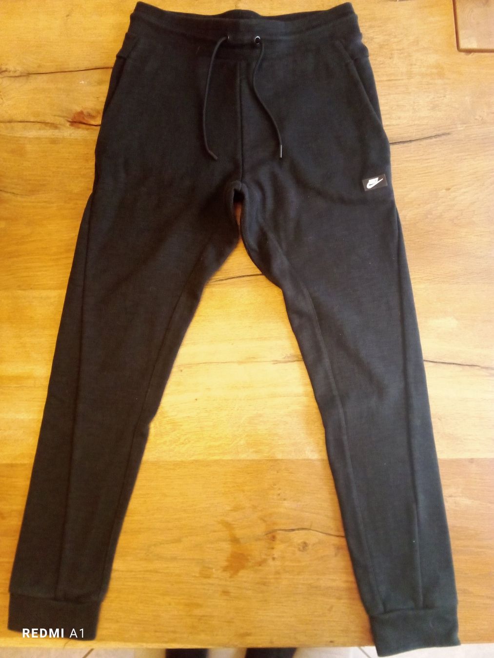 Nike Pantaloni: Nike Tech Lange Trainerhose – Usato da Beride d. Bedigli. venduto da Connina