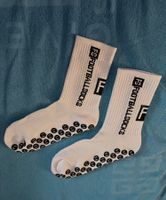 Chaussettes de football  blanches  grip anti-gliss neuves