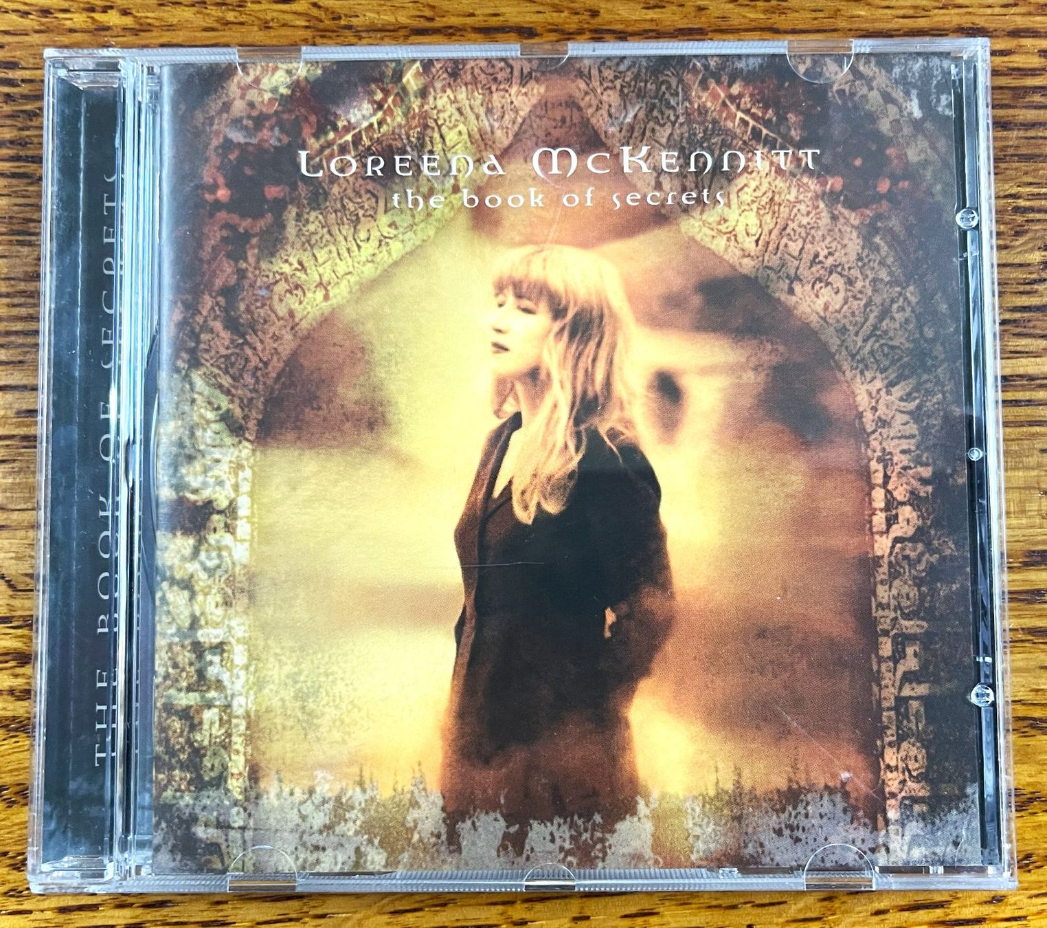 CDs: Loreena MC Kennitt: The Book of Secrets CD – Gebraucht aus Oftringen von Vucki