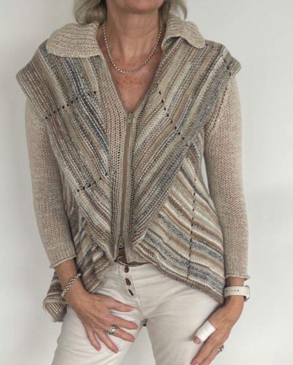 Gilets & Westen: Rundstrickweste one size – Neu (gemäss Beschreibung) aus Adligenswil von Esthee