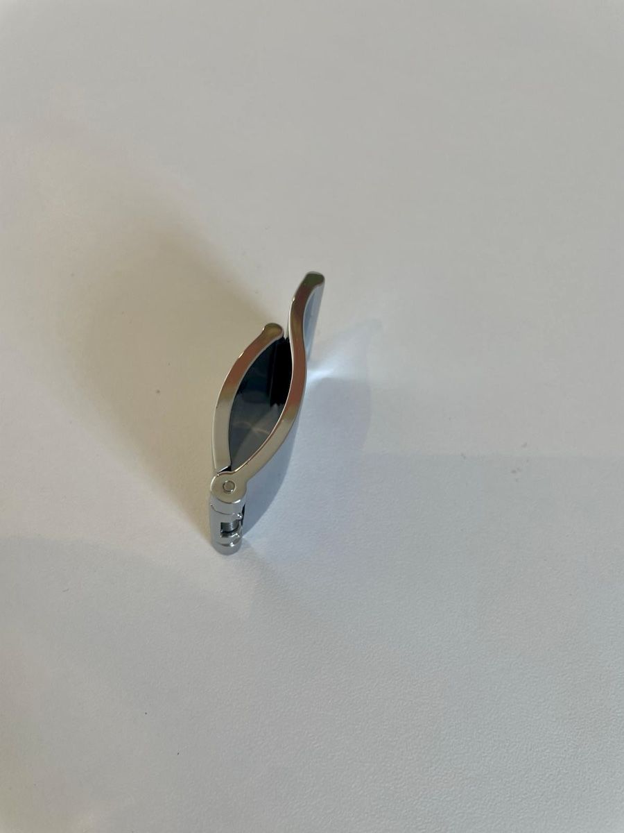 Papier: Papierclip Silber Metall - Selangor – Neuf (Voir description) à Basel par Ch2005 2