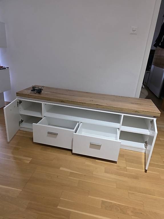 Mobili TV: TV Sideboard mit Beleuchtung (weiss)  – Usato da Schaffhausen venduto da dan_h6hm 1