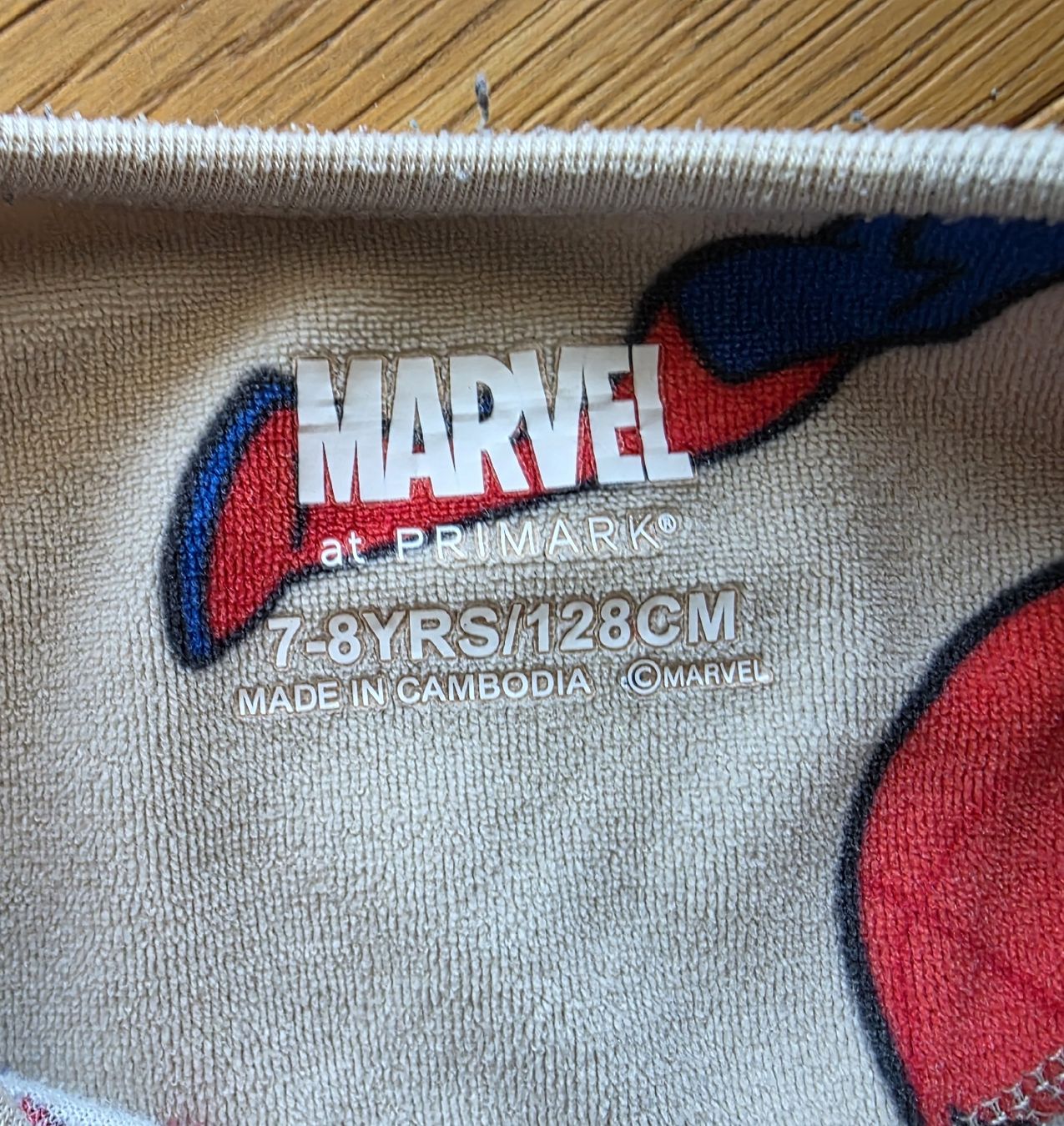 Pyjamas & Ähnliches: Pyjama/Flausch-Trainer Spiderman Marvel Grösse 128. – Gebraucht aus Zell LU von claro62 2