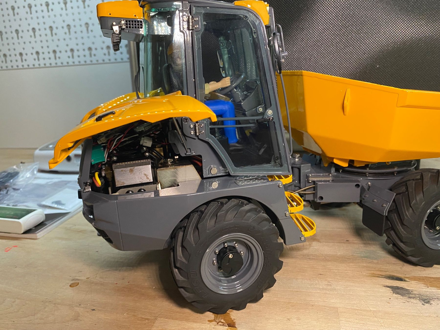 Modellismo RC: Lesu 1/14 6MDX 4x4 Dump Truck – Usato da Magden venduto da iApple 3