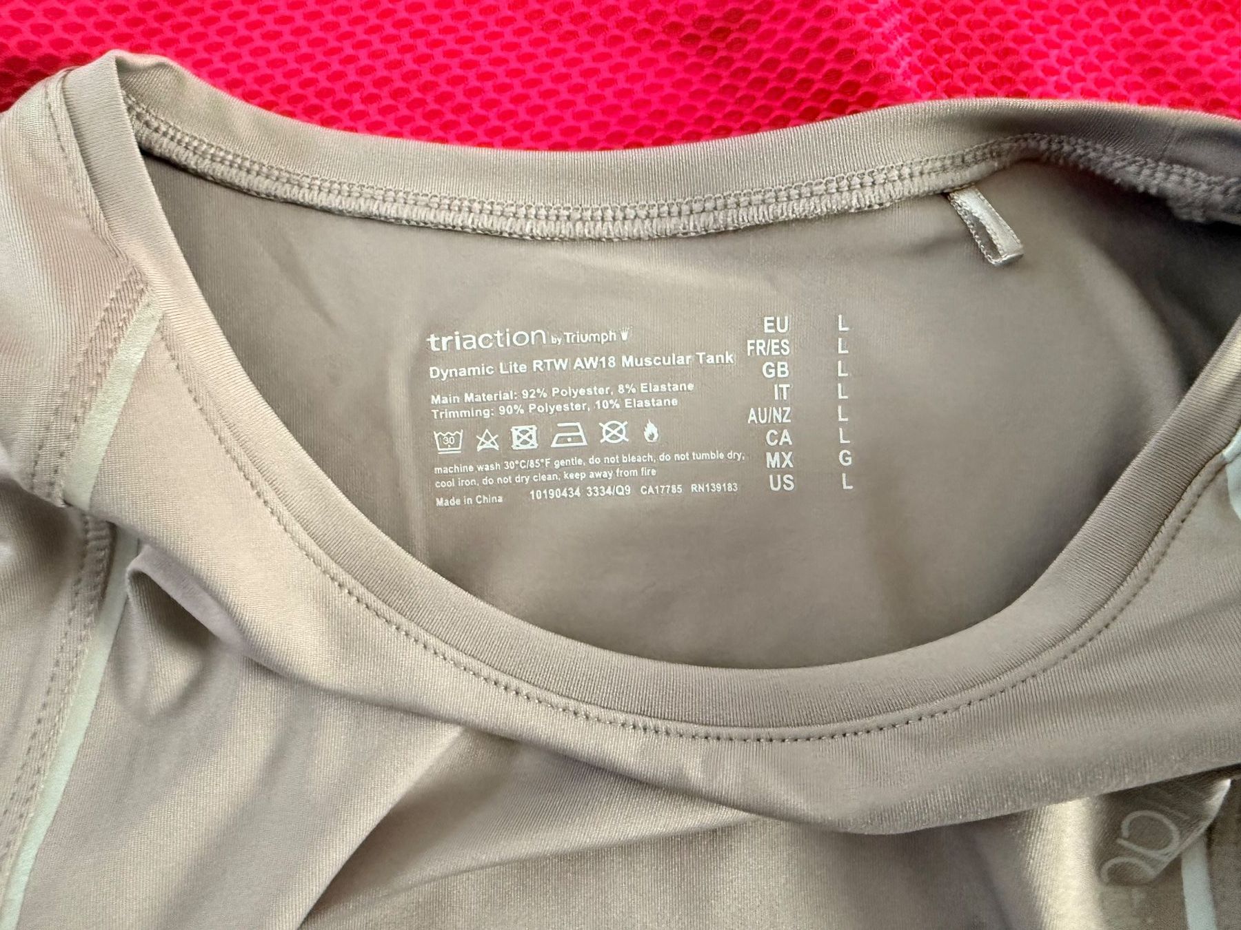 Triumph Top: TRIUMPH, Tanktop DYNAMIC LITE MUSCULAR, Grösse L – Nuovo e nell'imballaggio originale da Rudolfstetten venduto da gst_g7xl 3