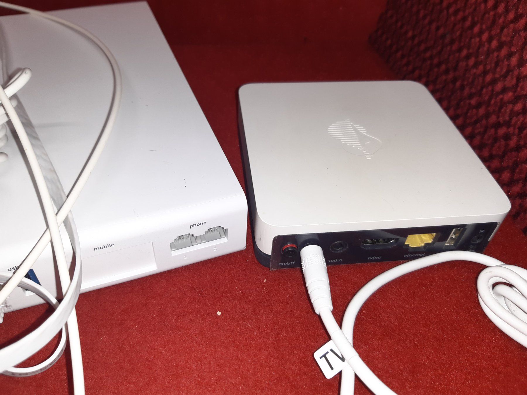 Swisscom Modems & Router: Modem, TV Box, Netzgerät?? Swisscom-Ware? – Gebraucht aus Lohn-Ammannsegg von Molch7 6