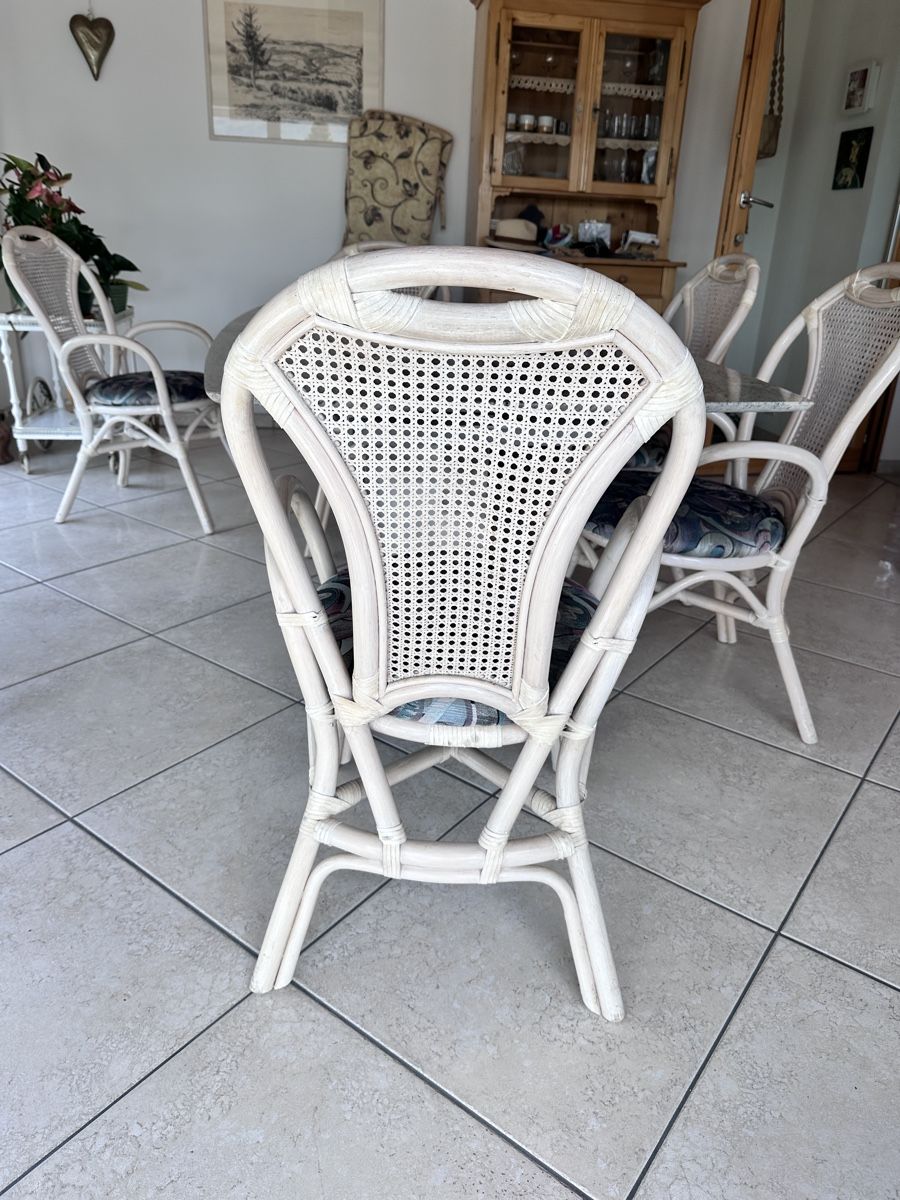 Tischset: Steintisch + 8 Stühle – Neu (gemäss Beschreibung) aus Rünenberg von nin_7qct 7