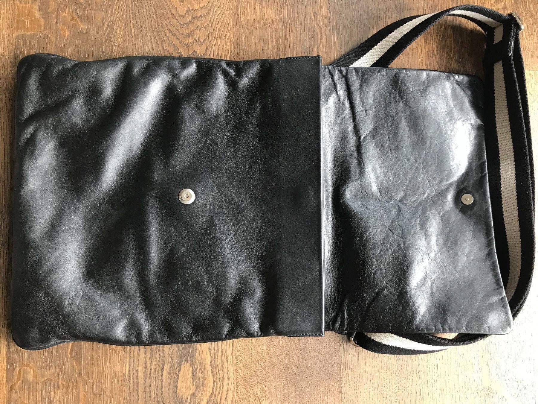 Bally Borse: BALLY Umhängetasche schwarz – Nuovo (secondo la descrizione) da Fraubrunnen venduto da Vpeck 1
