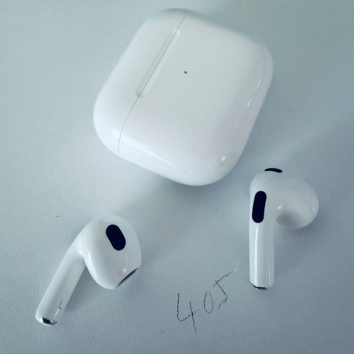 Apple Cuffie: Original Apple AirPods 3 Gen. Kopfhörer mit Wireless Case – Usato da Basel venduto da MY.AIRPODS.SHOP 4