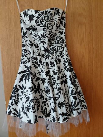 Elegantes Sommerkleid, schwarz-weiss gemustert, Gr. M