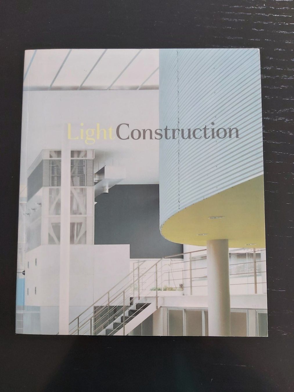 Libri: Light Construction by Terence Riley – Nuovo (secondo la descrizione) da Hünibach venduto da keypin01