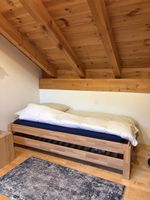 Stapelbett aus Holz
