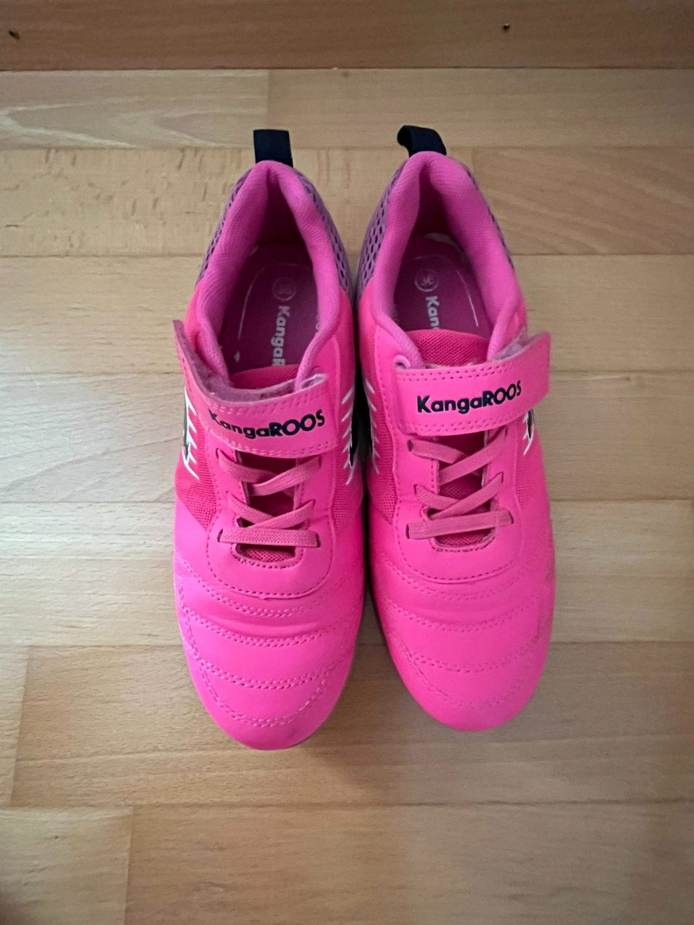 Schuhe für Mädchen: KangaROOS Hallenschuhe pink Grösse 36 – Gebraucht aus Muttenz von Juvenile33 1
