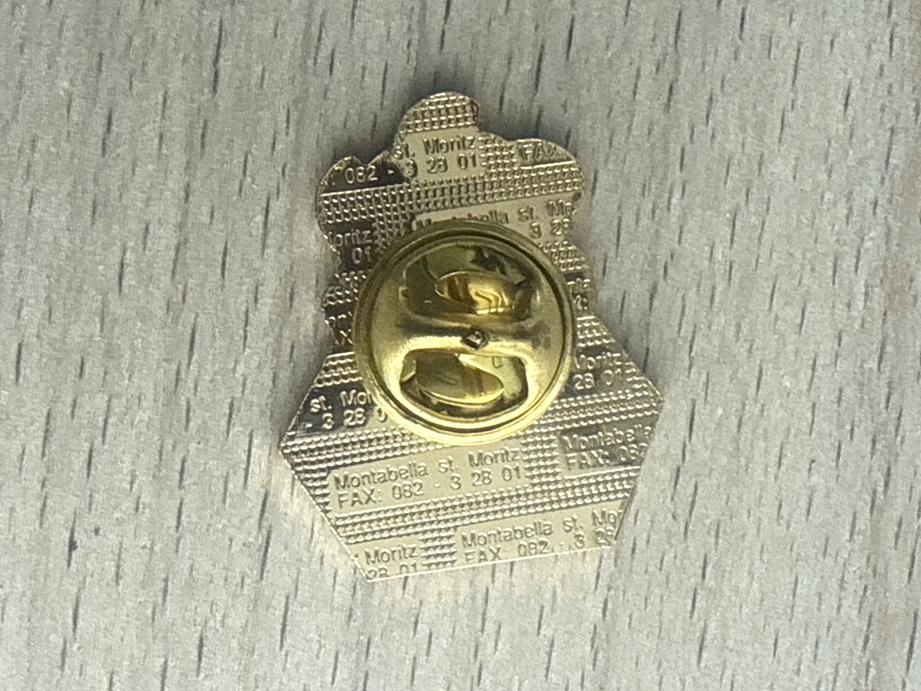 Placchette & Badge: Pin Bellaval St. Moritz – Usato da Glattbrugg venduto da Schweigmatt 1