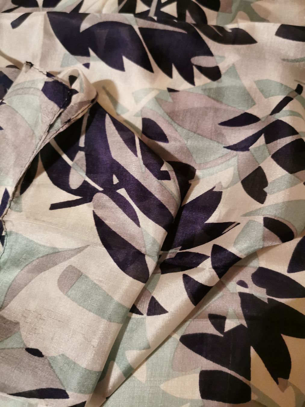 Foulards, Tücher & Schals: Damen Schal aus Seide – Neu (gemäss Beschreibung) aus Schlieren von vlalif 4