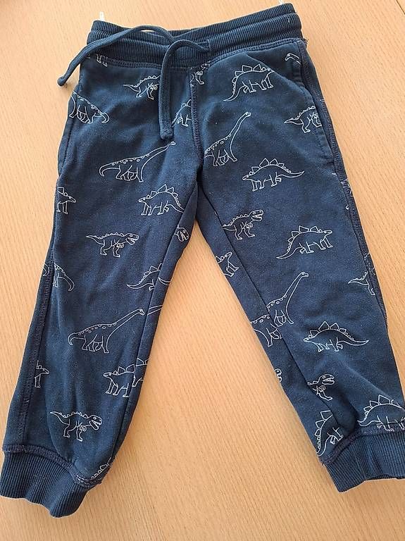 Hosen: Hose Gr.  92 – Gebraucht aus Andwil TG von Dorro