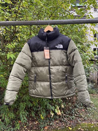 North Face Puffer Jacke Olivgrün und schwarz Brand neu !!