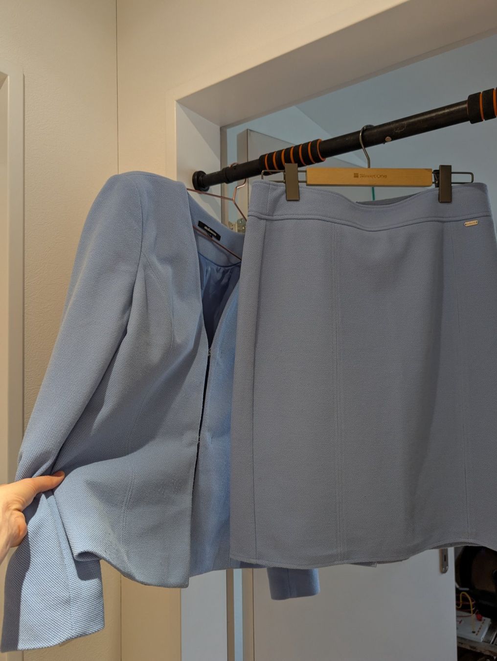 Costumi: Rock Gr 40/ Blazer Gr 42 – Usato da Zug venduto da sunshinestateofmind 2