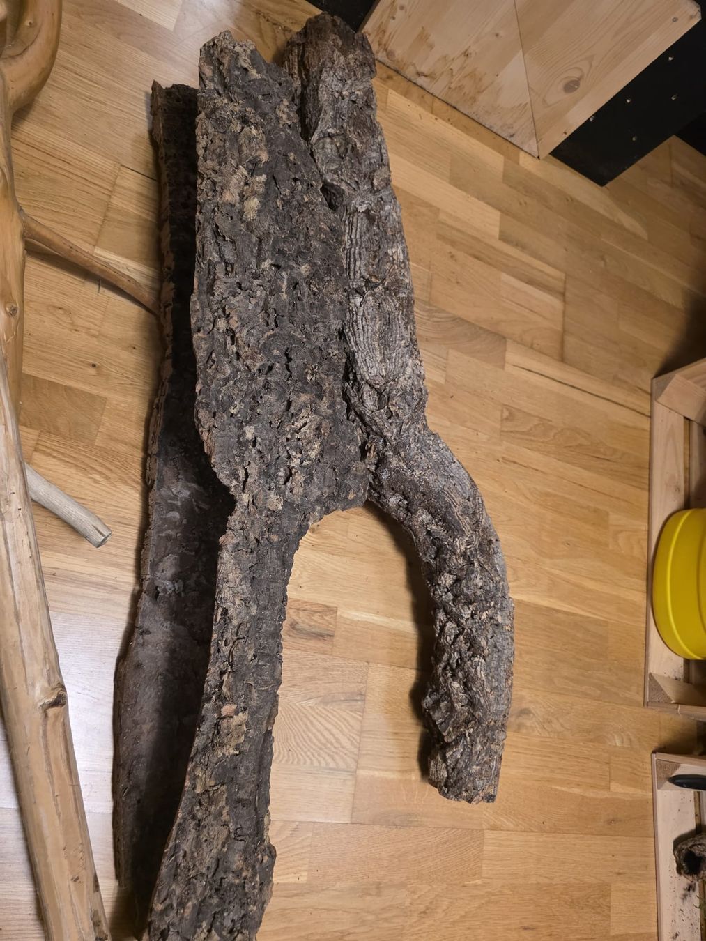 Articoli in legno: Lange Holzstöcke & Kork – Usato da Kirchberg SG venduto da Viperline 3