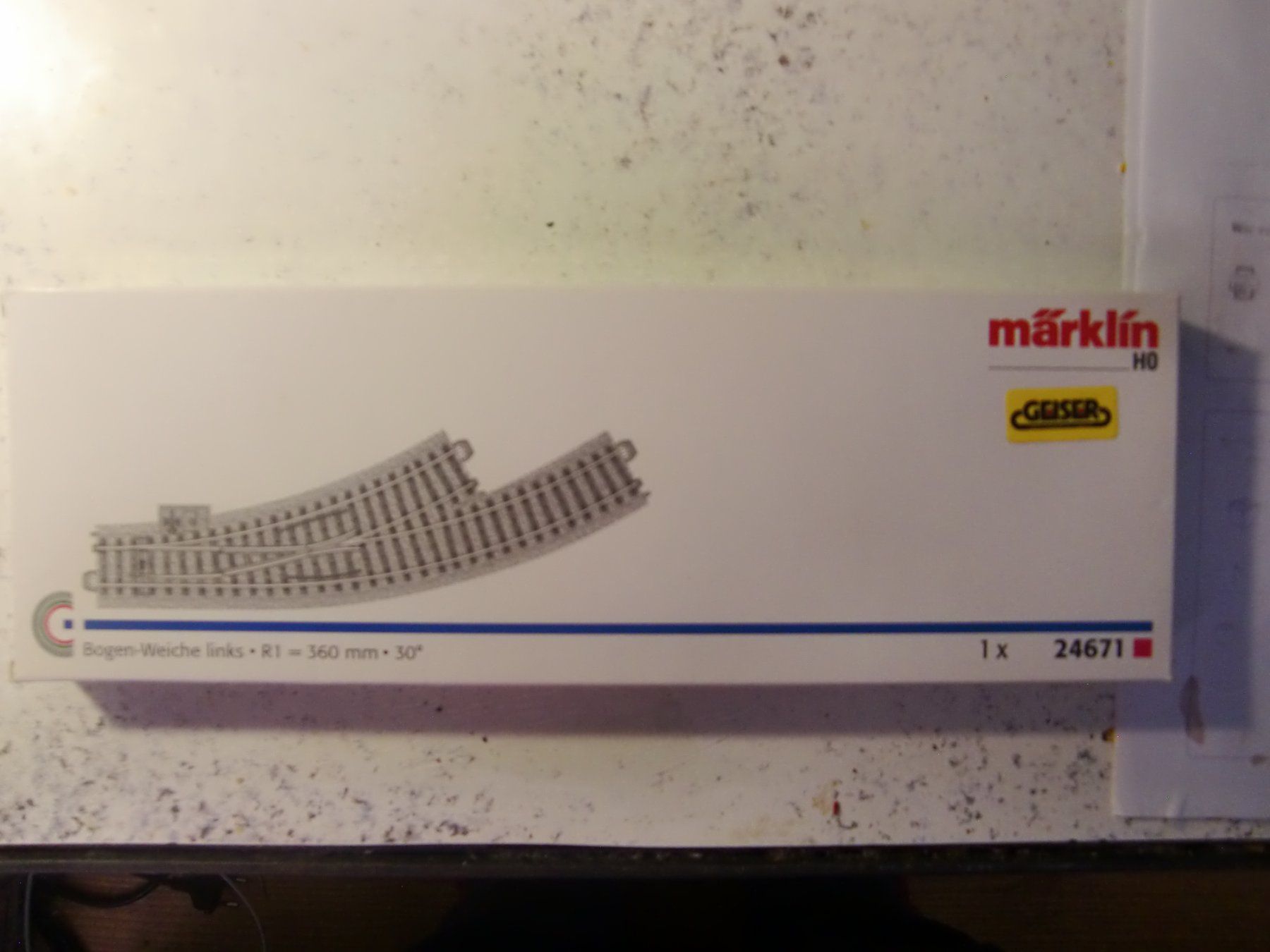 Märklin Modellini di ferrovie: •	Märklin Bogenweiche links Radius 360 mm 24671 – Nuovo e nell'imballaggio originale da Obergerlafingen venduto da danibutton
