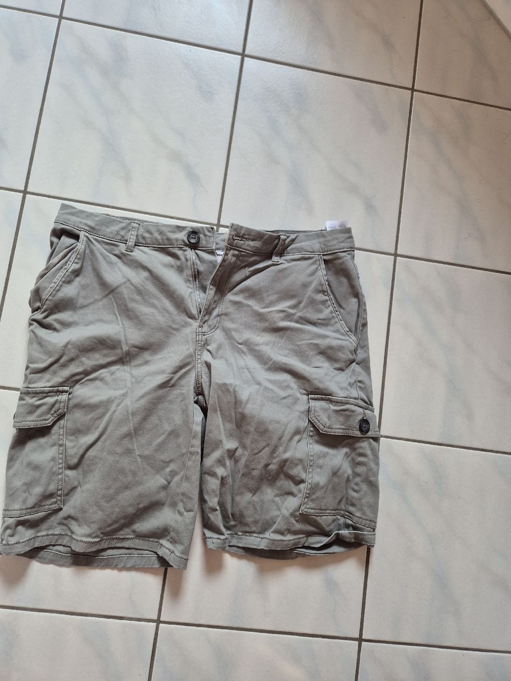 Hosen: Shorts Gr.44 – Gebraucht aus Mörschwil von minggeli12
