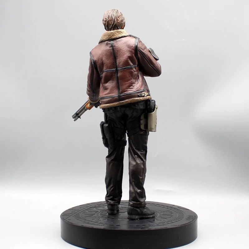 Figurines: Resident Evil 4 - Leon Kennedy figure – Neuf (Voir description) à Glattbrugg par ann_hy2y 2