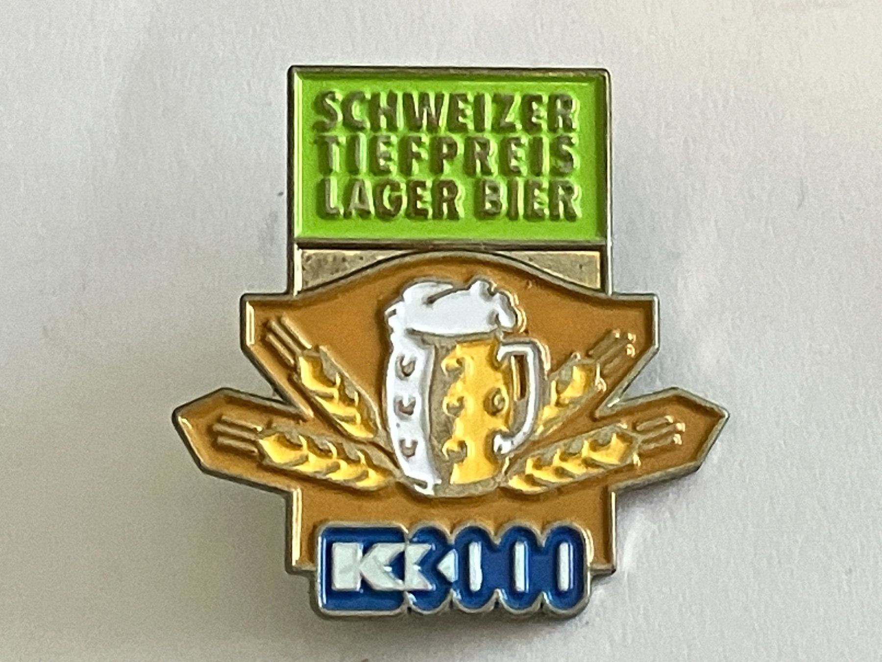 Placchette & Badge: 1 Pin K3000 Schweizer Lagerbier Tiefpreis – Usato da Basel venduto da djwwpp