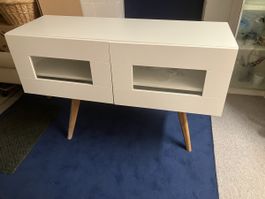 Wandregal weiss mit Glasfronten neuwertiger Zustand