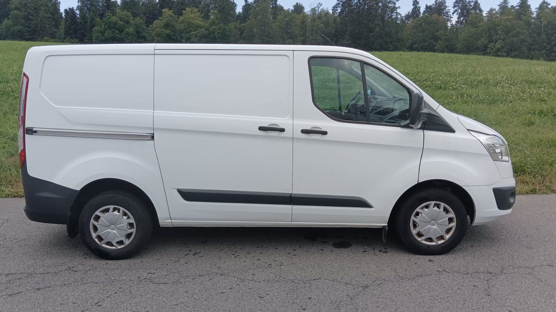 Ford Véhicules utilitaires: Ford Transit Custom Lieferwagen – D'occasion à Uerzlikon par mik_68kk 3