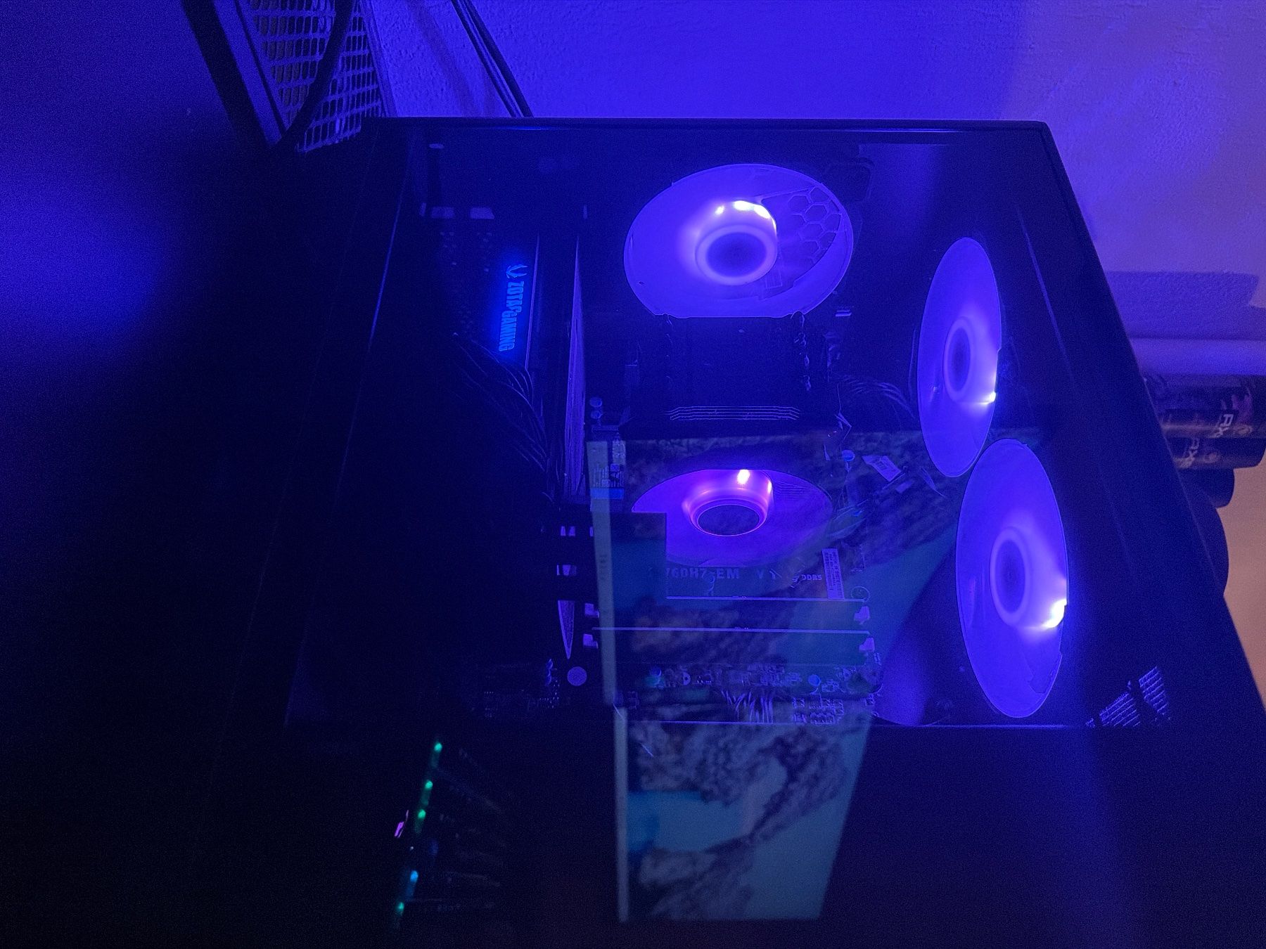 PC: Gaming PC razor 40/60 Grafikkarte – Usato da Münchenwiler venduto da ten_9rjz 3