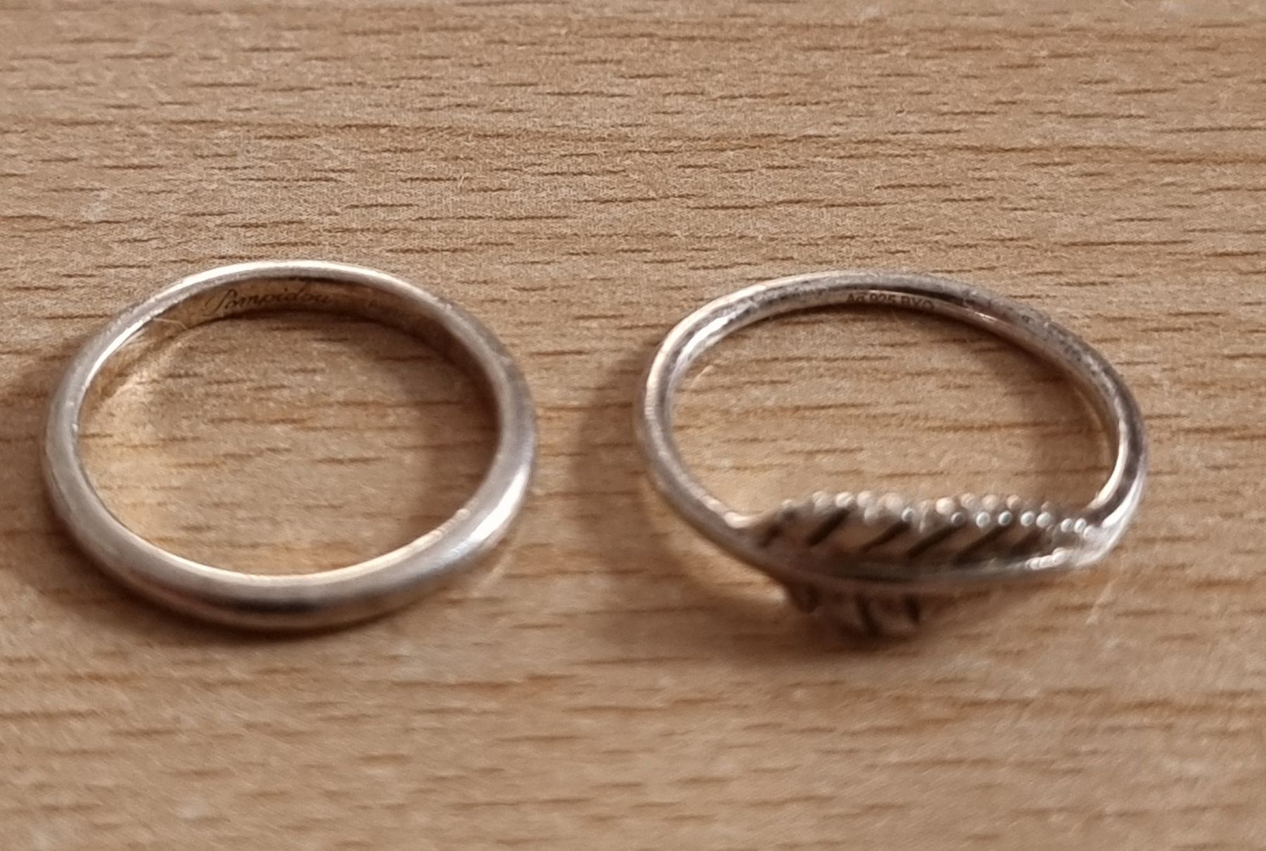 Anelli: 2 kleine Silber 925 Finger-ringe/ – Usato da Bern venduto da chuderluri01
