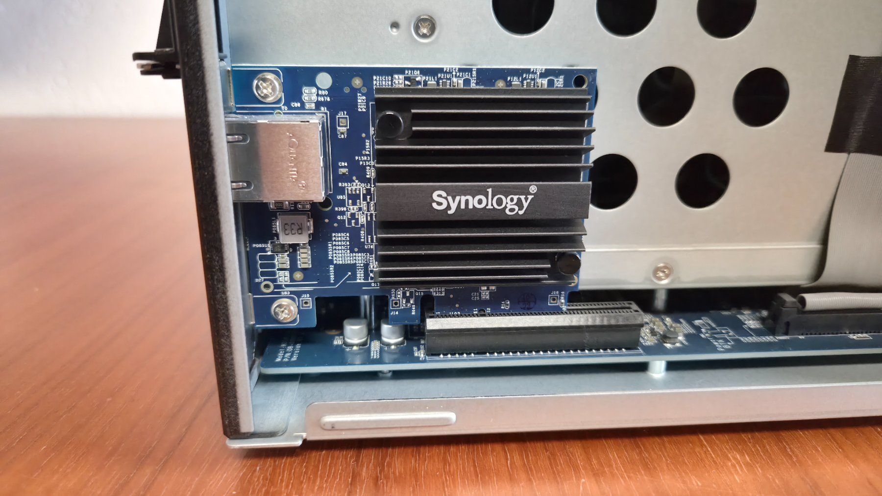 Synology DS1817+ avec carte 10 Giga 8 Giga de Ram (Gebraucht) in St ...