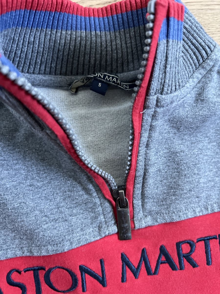 Maglioni & Felpe: Aston Martin Kinder Pullover, Grösse 5, Top Zustand! – Usato da Oensingen venduto da katepe 1
