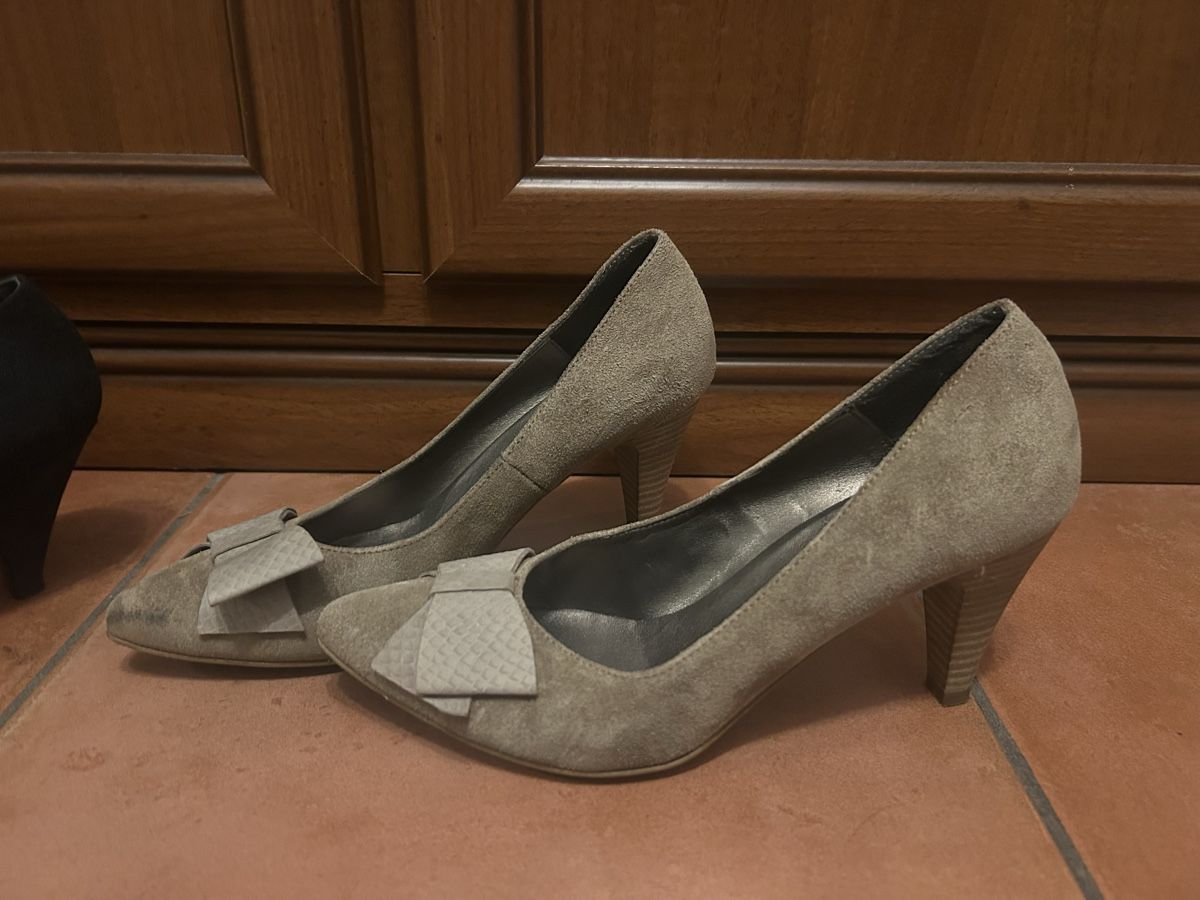 Tamaris Scarpe da donna: 2 décolleté, Tg. 39, Tamaris e nuova moda – Usato da Rivera venduto da ValeShop 1