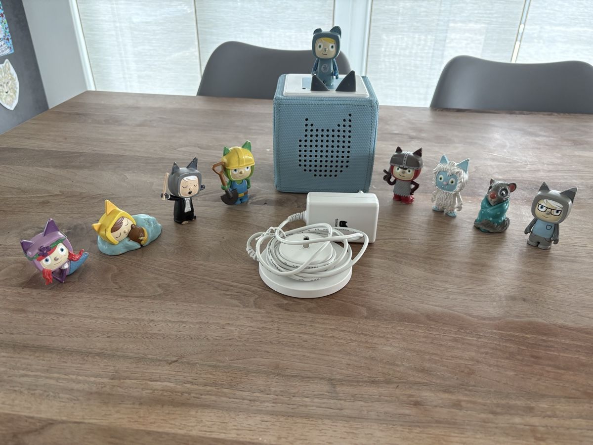 Tonies Giocattoli: Toniebox inkl. 9 Figuren – Usato da Uetendorf venduto da raybee
