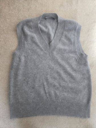 Maxmara Weekend cashmere vest