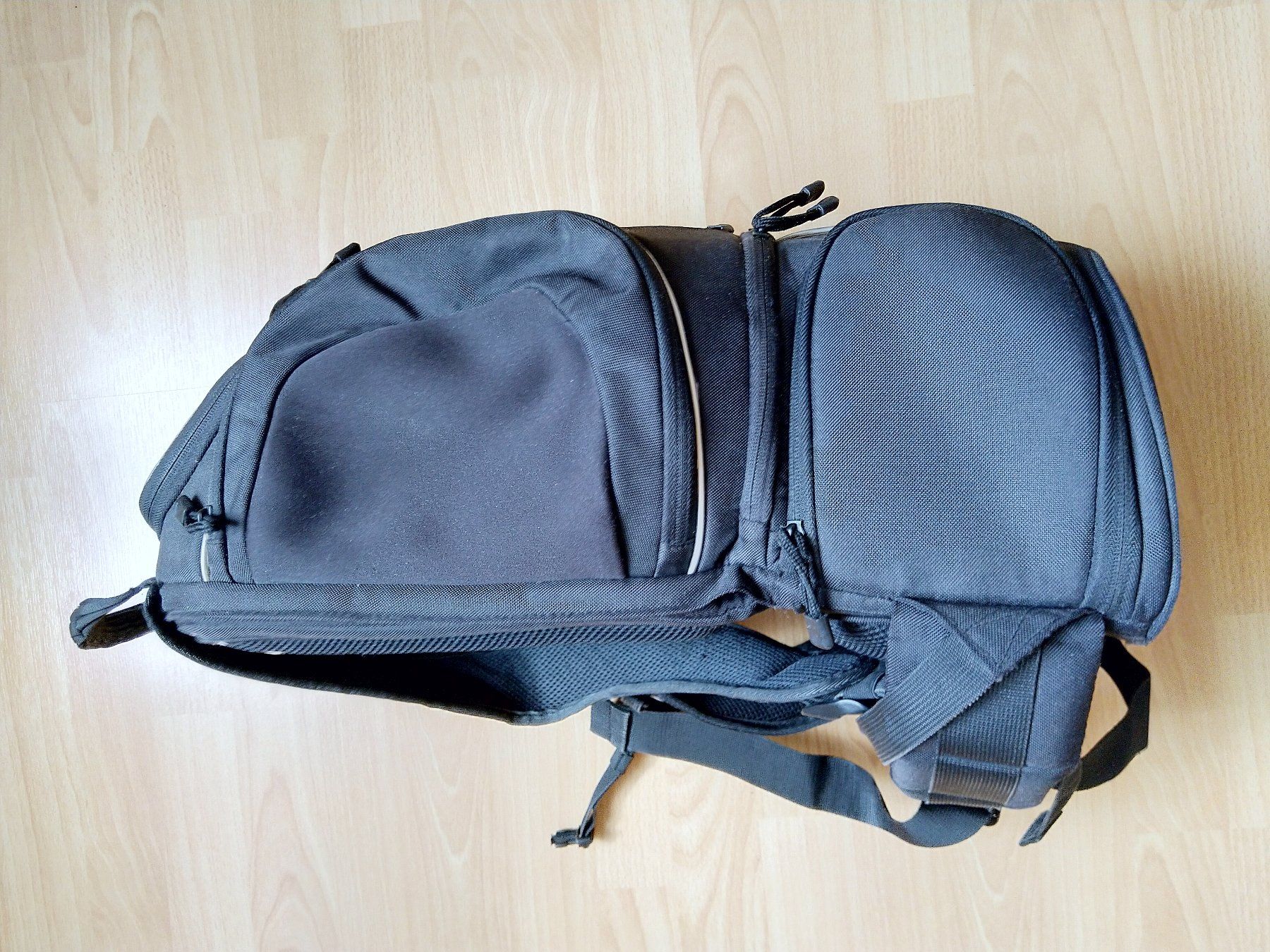Hama Zaini: Fotorucksack HAMA Daytour 230 4-Side Loader Backpack – Usato da Romanshorn venduto da Stubsinator 3
