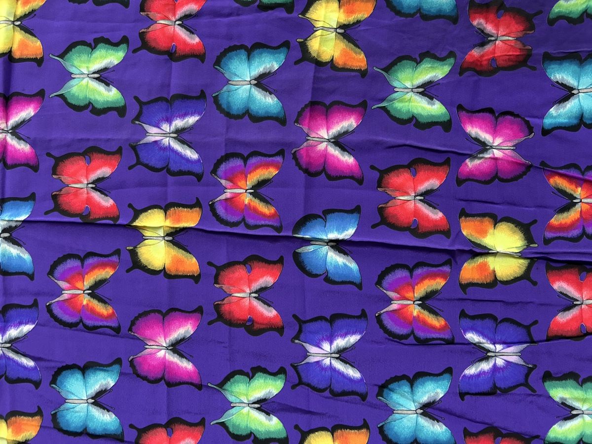 Fabric Frontline Foulards, Tücher & Schals: Seidenschal mit Schmetterlingen Fabric Frontline – Gebraucht aus Birsfelden von Exclusivity 2