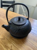 Magnifique théière en fonte style japonais avec motif bambou