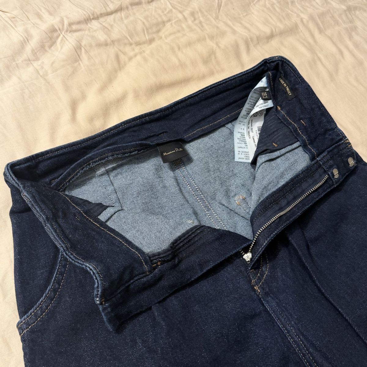 Massimo Dutti Jeans: Massimo Dutti jeans – D'occasion à Lausanne par its_zl9h 2