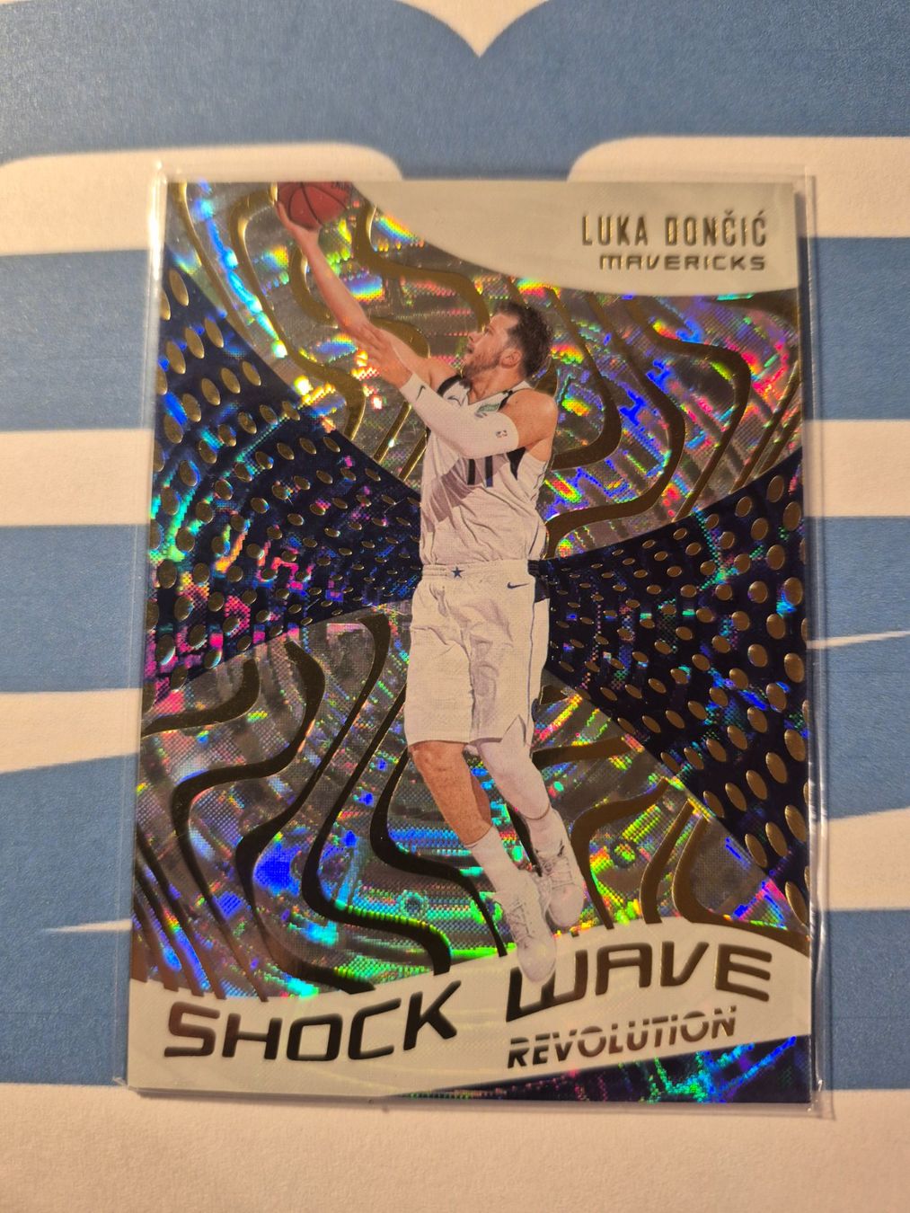 Panini Carte collezionabili: NBA Luka Doncic Dalla Mavericks Shock Wave – Usato da Treiten venduto da Sauber73