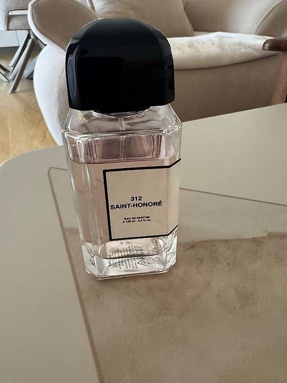 Profumi & Eau de Toilette: BDK SAINT-HONORÉ eau de parfum – Usato da Chur venduto da Angela2000000