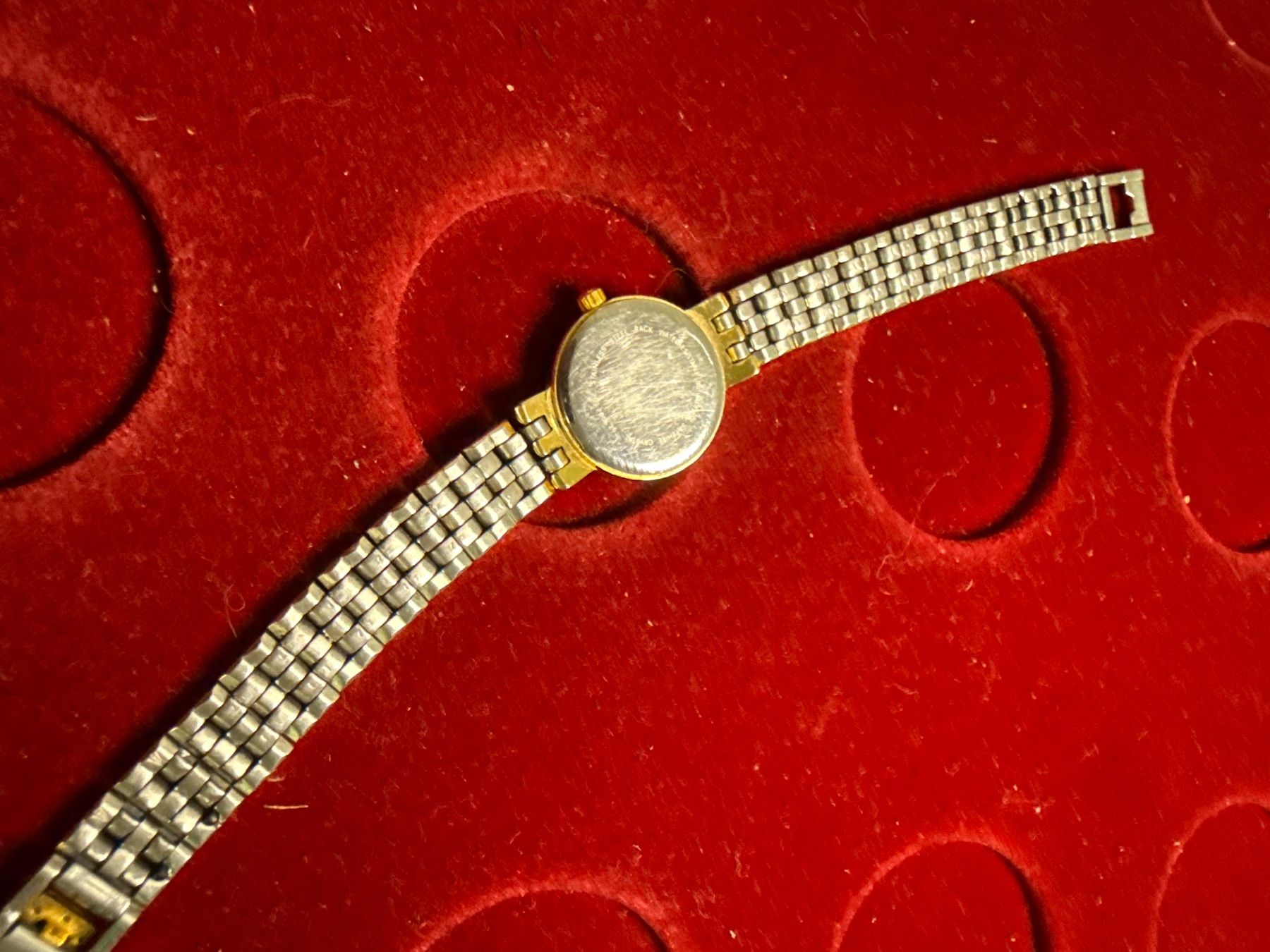 Certina Uhren: Certina Quarz 19 mm – Gebraucht aus Pfeffingen von Allhandelklgwatches 3
