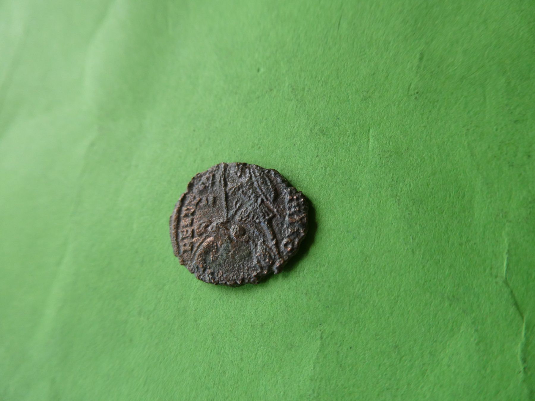 Alle Münzen: uralte Bronzemünze  15 mm     1.54 g – Gebraucht aus Hinterforst von Rohusri 3