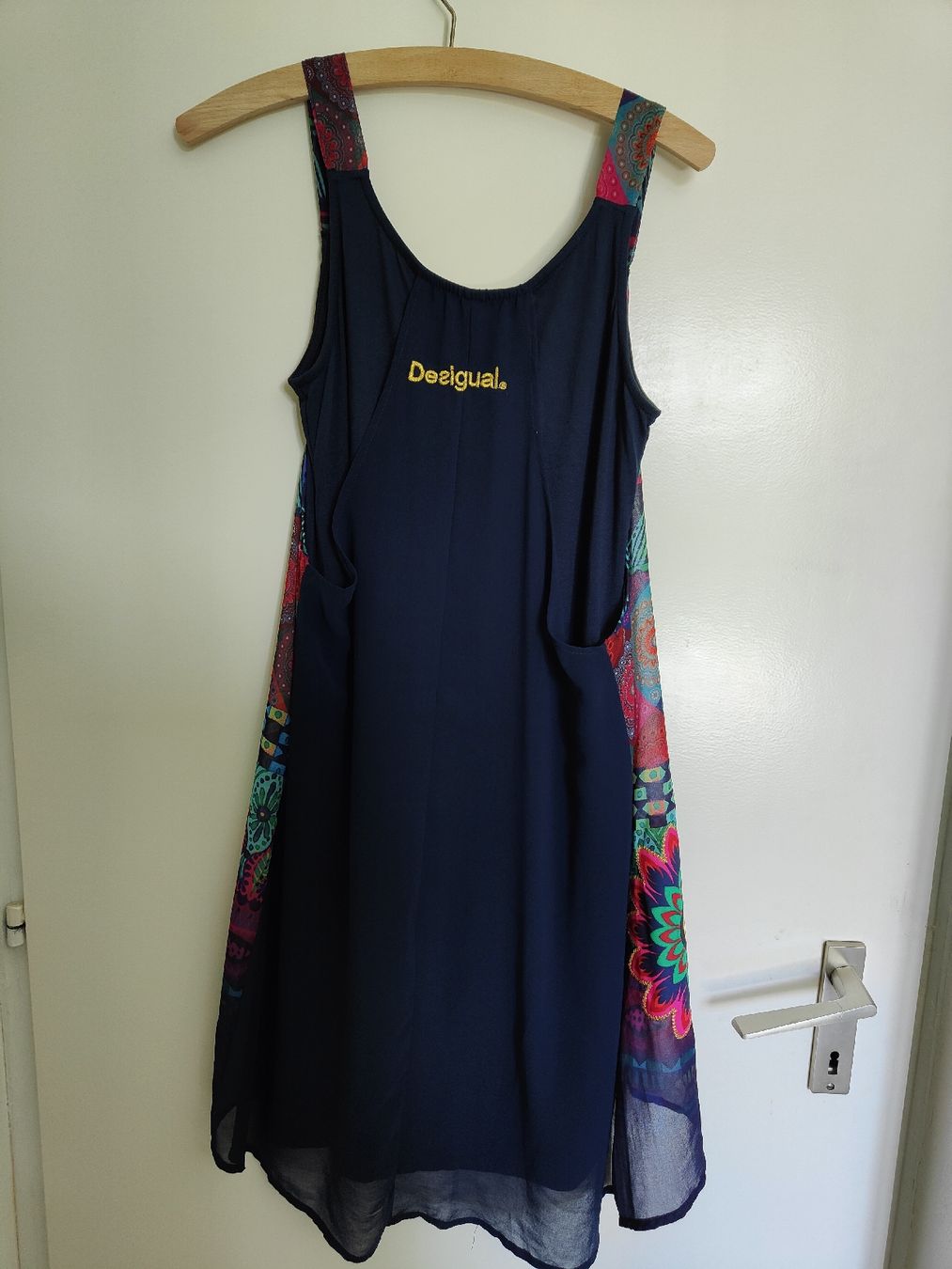Desigual Kleider: vestito estivo Desigual – Gebraucht aus Tesserete von eli_y5kr 1