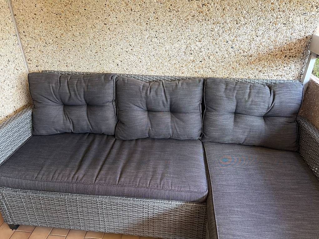 Sofas: Canapé de jardin – D'occasion à Epalinges par aernini