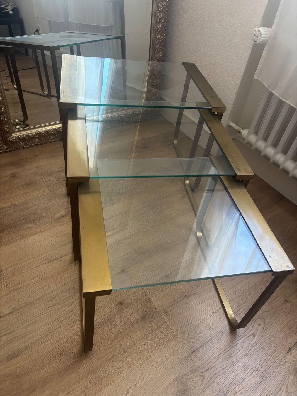 Tavoli: Table basse vintage en verre et métal doré, chic! – Usato da Neuchâtel venduto da luc_8c68 1