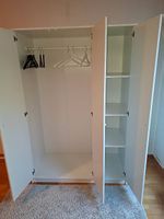 Kleiderschrank mit 3 Türen