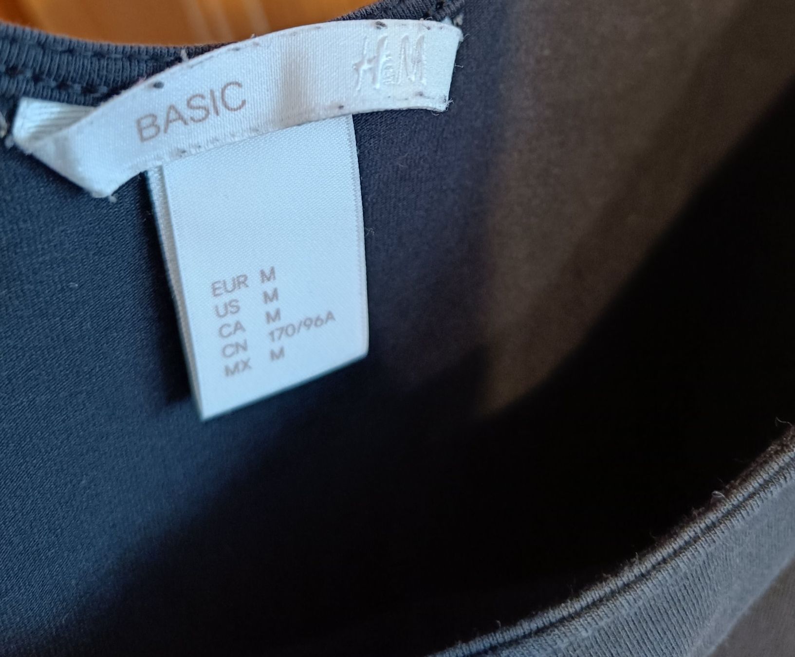H&M Top: H&M Basic Body Set – 2 Stück in Grösse M – Usato da Zürich venduto da Atelier.Second 5